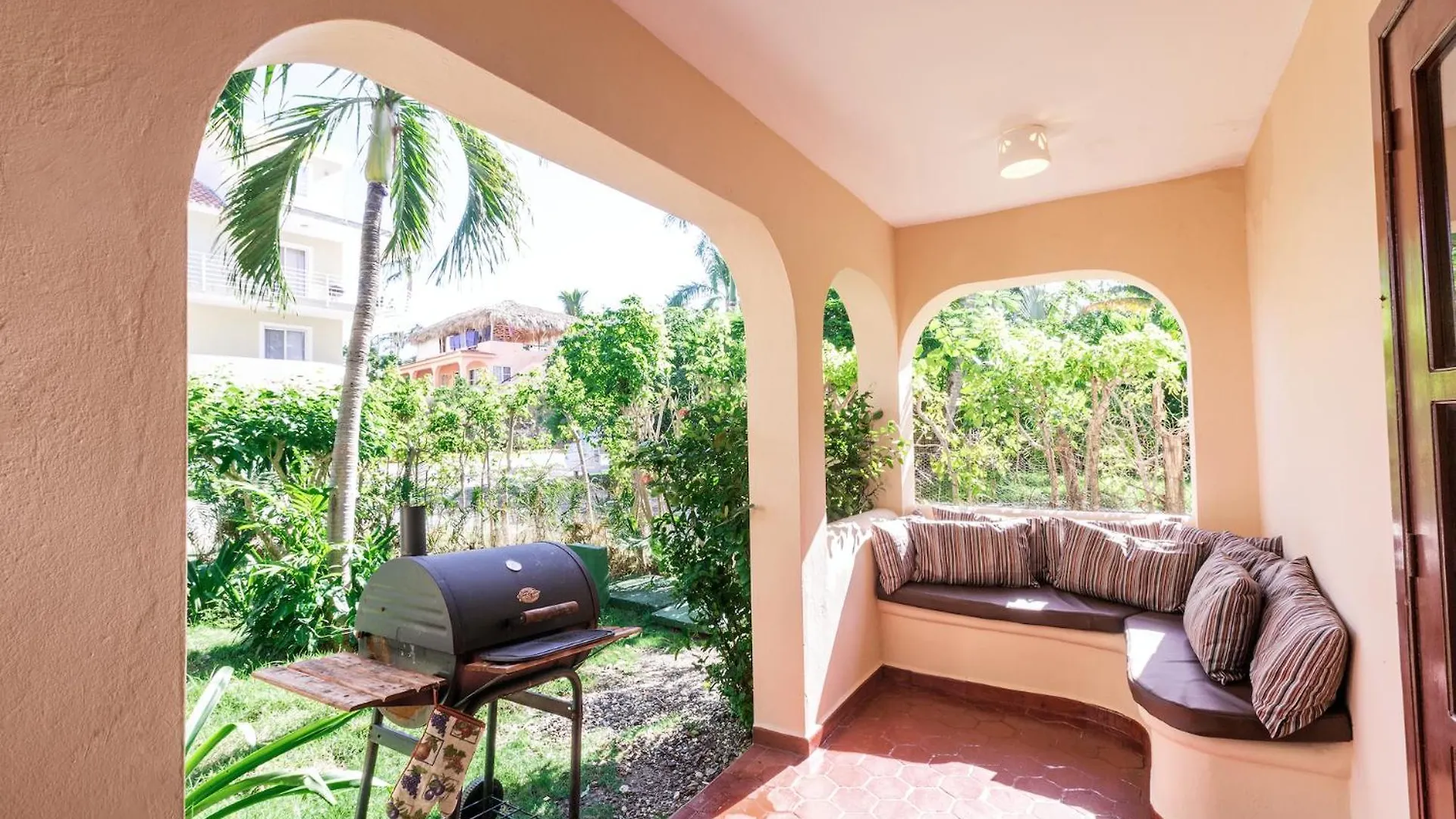 Villa With Garden Close To The Beach プンタ・カナ